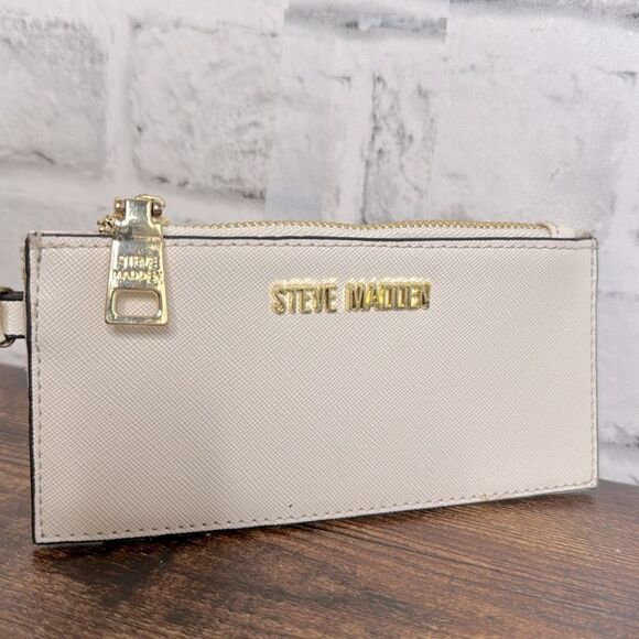 Steve Madden Ivory Leather Card Holder Wallet Wristlet - Picture 2 of 8